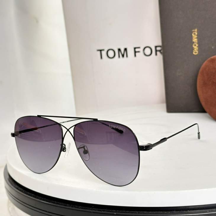 Picture of Tom Ford Sunglasses _SKUfw77644348fw
